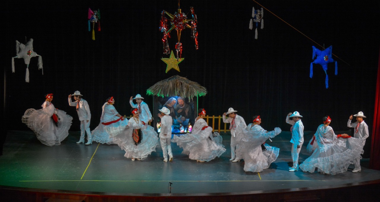 Presentan una navidad folclórica en Chetumal