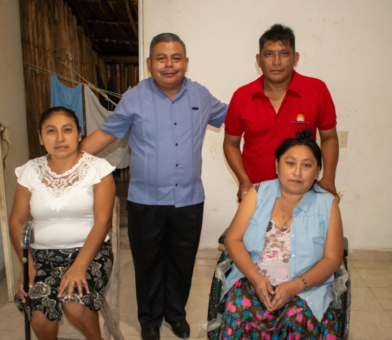 INMAYA entrega apoyos a comunidades mayas
