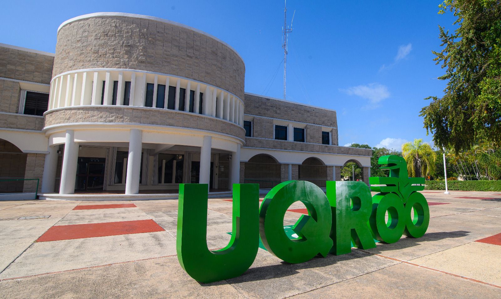 Celebra la Universidad de Quintana Roo 33 años de creación