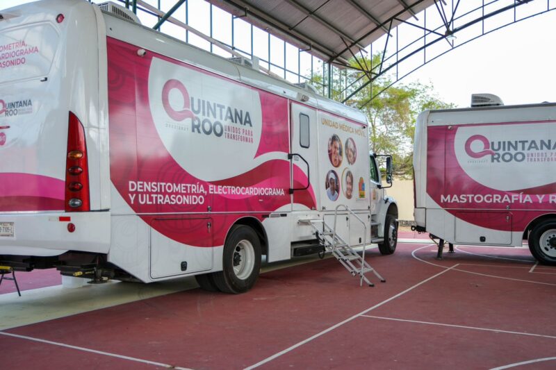 Reciben servicios de salud con caravanas móviles en FCP