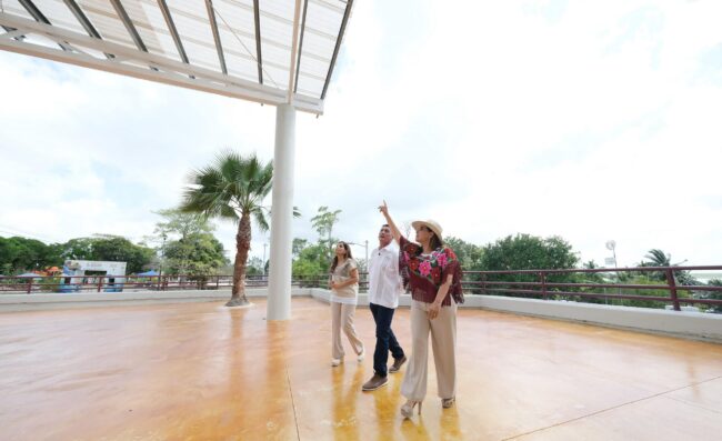 Inaugura Mara Lezama plaza artesanal en Bacalar