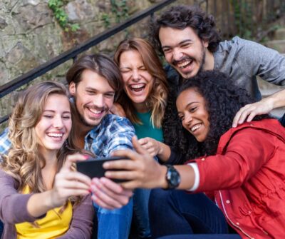Junio no es solo el mes que da la bienvenida al verano: también está lleno de efemérides curiosas de junio que mezclan...