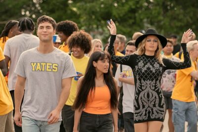 Más de la cuenta en Prime Video, el streaming de Amazon, nos trae esta serie cómica y muy divertida, en la.