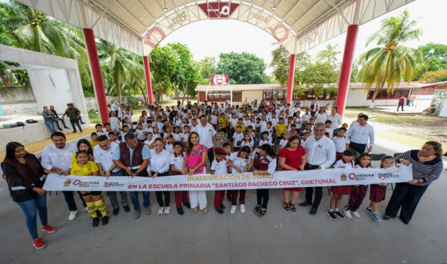 La primaria Santiago Pacheco Cruz de Chetumal ya tiene domo escolar. Mara Lezama cumple compromiso histórico.