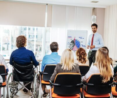 Esta carrera te enseña a organizar, emprender y liderar