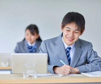 Usar ChatGPT sin trampas te ayuda a aprender más y mejor