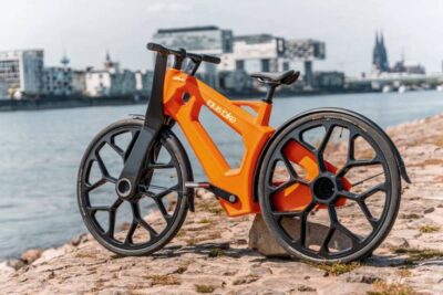 La bicicleta hecha de plástico reciclado