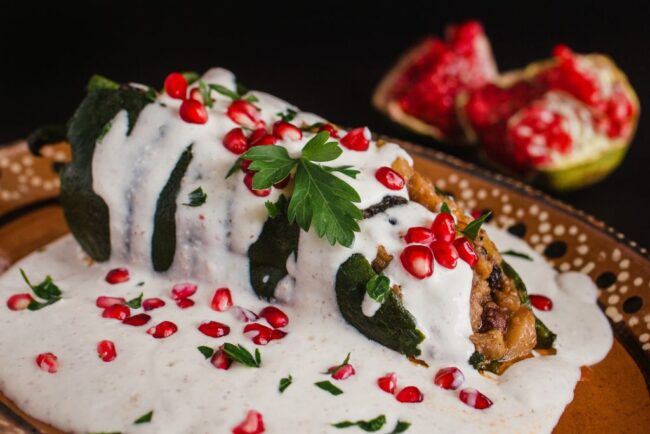 15 de septiembre: Comidas mexicanas que no pueden faltar en tu mesa. Celebra con pozole, chiles en nogada, tacos y más sabor patrio.
