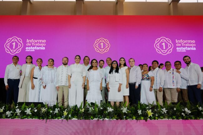 Estefanía Mercado presentó su 1er Informe de Gobierno Municipal 2024-2025 en Playa del Carmen con la presencia y apoyo de Mara Lezama