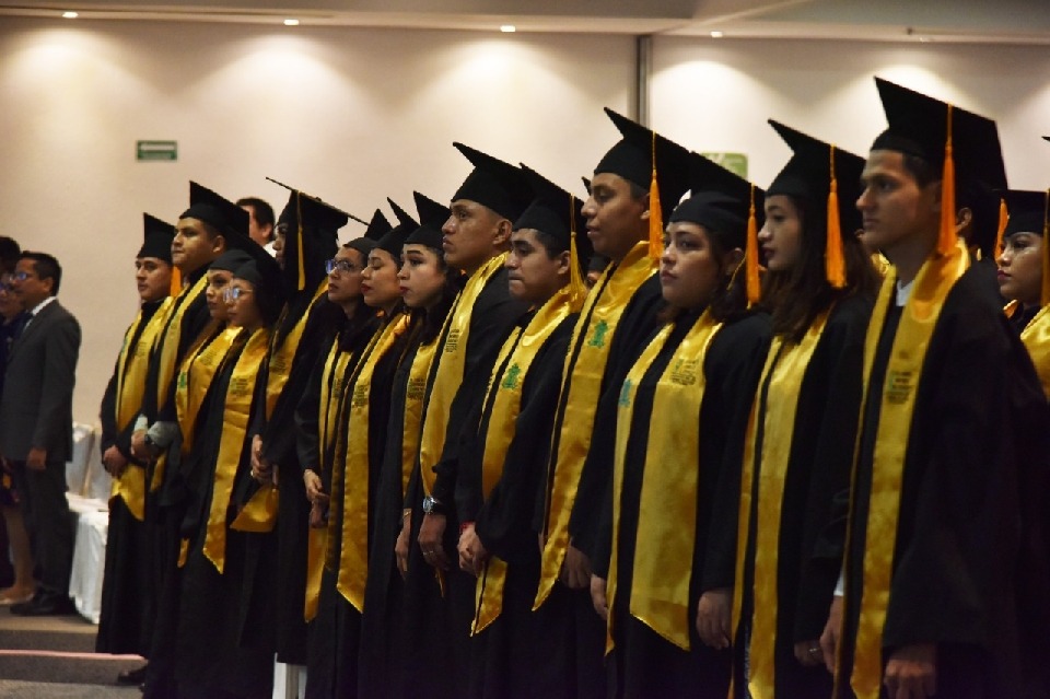 UQROO: Estudia en Cancún con identidad caribeña y su campus Cancún. La Universidad de Quintana Roo ofrece educación profesional accesible...