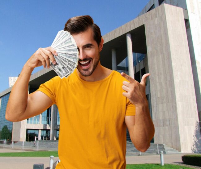 Top 3, mejores emprendimientos escolares. Negocios para generar dinero, obtener ganancias monetarias y mejorar tu economía personal.