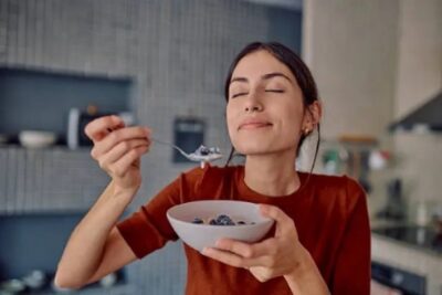 Comer no es solo nutrir el cuerpo; también es un acto cargado de emociones