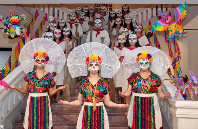 El festival del Día de Muertos “Tradición Luz y Reencuentro” de la FPMC, vivió un encuentro lleno de cultura, identidad y arte en Cozumel.