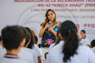 Mara Lezama entrega nueva Secundaria Técnica No. 42 Kinich Ahau en Tulum con moderna infraestructura y energía solar con apoyo del IFEQROO.