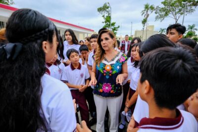 Mara Lezama entrega nueva Secundaria Técnica No. 42 Kinich Ahau en Tulum con moderna infraestructura y energía solar con apoyo del IFEQROO.