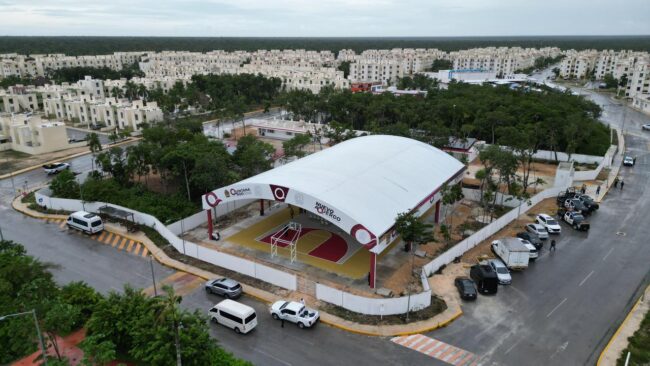 Mara Lezama entrega nueva Secundaria Técnica No. 42 Kinich Ahau en Tulum con moderna infraestructura y energía solar con apoyo del IFEQROO.