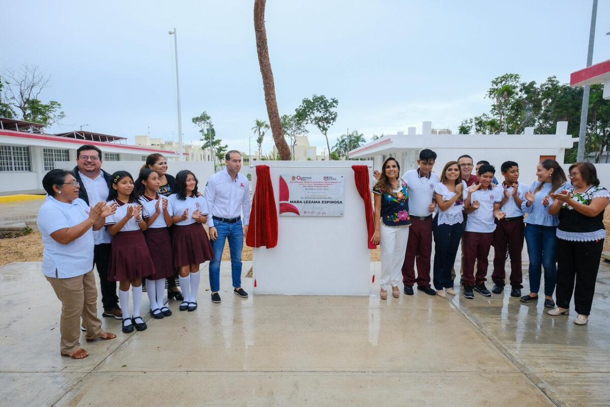Mara Lezama entrega nueva Secundaria Técnica en Tulum