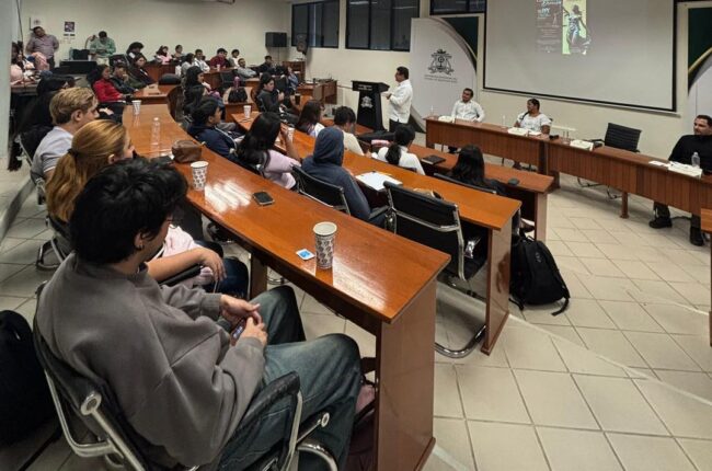 INMAYA promueve los Derechos Humanos de las comunidades indígenas durante la Semana Cultural del Derecho en la Universidad Autónoma de Quintana Roo.