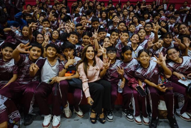 La Red Universal por la Paz América 2030 inicia en Quintana Roo con el programa “Mentes Brillantes”, impulsado por Mara Lezama para promover la cultura de paz y la educación emocional.