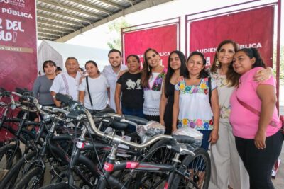 La Audiencia La Voz del Pueblo, encabezada por Mara Lezama en José María Morelos, acercó trámites y servicios con atención directa y soluciones inmediatas.