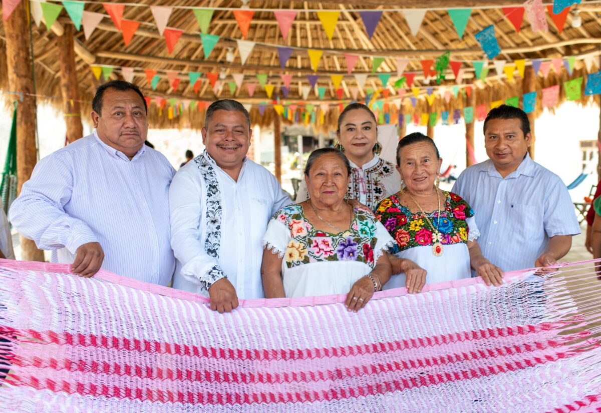 INMAYA entrega bastidores e hilos en zona Maya INMAYA entrega bastidores e hilos en zona Maya