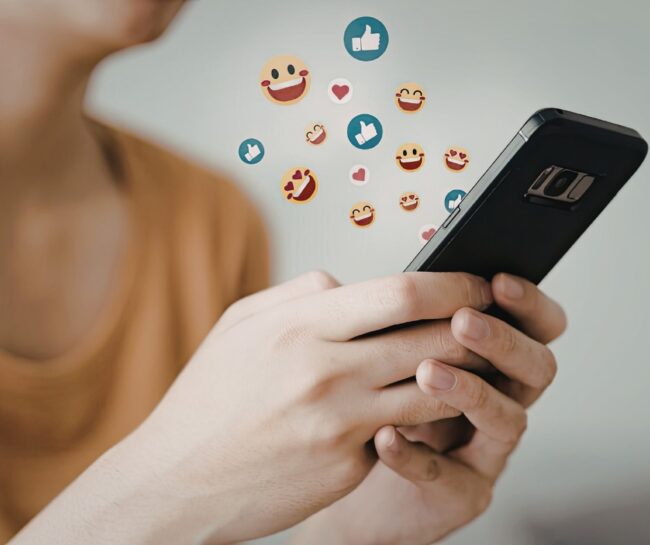 Colabora en redes sociales