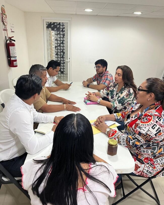 CINMAYA funge ante CONAGUA como intérprete para personas mayahablantes y fortalecer los derechos indígenas con enfoque intercultural.