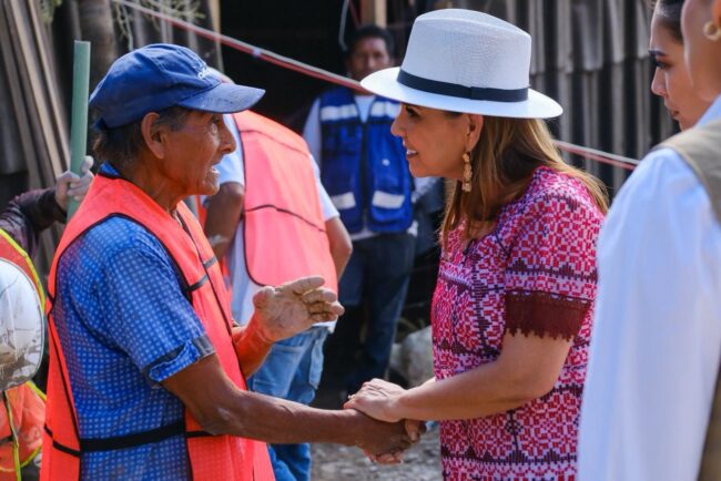 El Mercado Ejidal Municipal de Felipe Carrillo Puerto avanza al 50%, destacó Mary Hernández junto a Mara Lezama.
