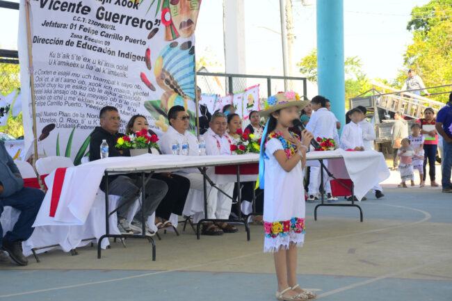 Niñas y niños en actividades culturales por el Día de la Lengua Materna organizadas por INMAYA en Quintana Roo.