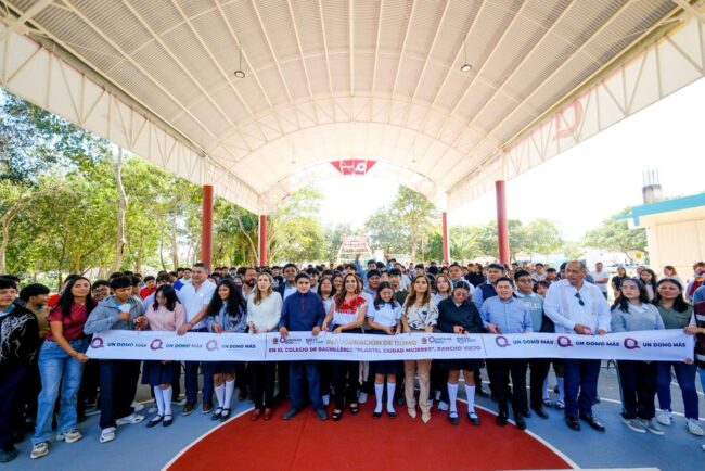 Inaugura Mara Lezama domo en el Cobach plantel Ciudad Mujeres, en la zona continental de Isla Mujeres, obra a cargo de la SEOP
