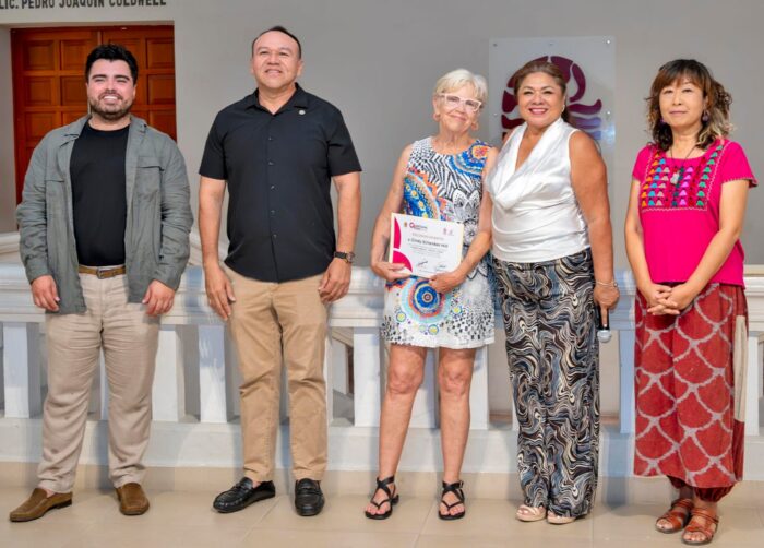 Inaugura la FPMC exposición pictórica Inaugura la FPMC exposición pictórica