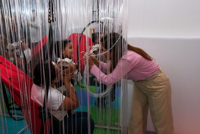 Mara Lezama encabeza la inauguración del cuarto multisensorial CEMS del CRIQ mediante la coordinación de Vero Lezama del Sistema DIF estatal.