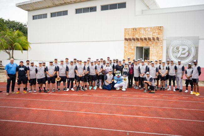 Los Tigres de Quintana Roo se preparan para el Spring Training 2026 en CEDAR apoyado por CODEQ que impulsa el deporte profesional.