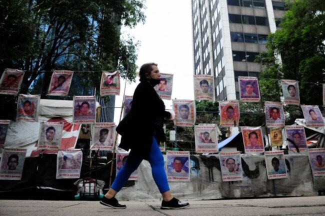 su trabajo impacta a jóvenes que estudian
