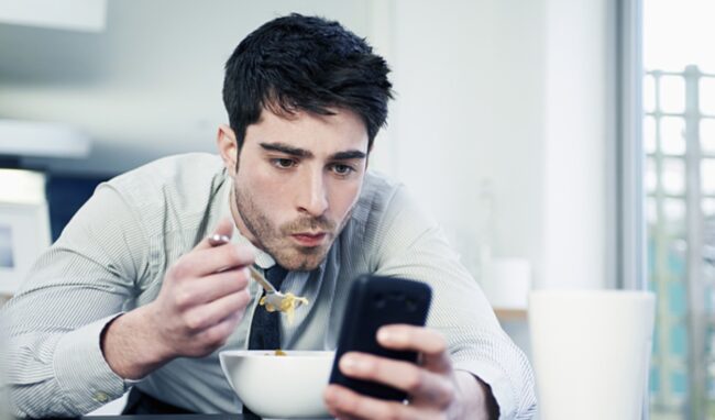 la generación que está saturada de expectativas