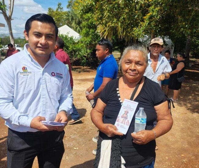 Comunidad indígena participando en taller INMAYA. Representación de la cultura de Quintana Roo