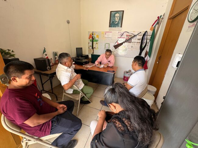 El Director General del INMAYA, Enrique Chuc, llevó a cabo una reunión con la escuela primaria rural “Mariano Matamoros”. Quintana Roo impulsa el taller en comunidad maya de Felipe Carrillo Puerto