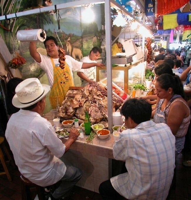 Naco y tendencia ¿Por qué algo deja de ser “naco” cuando la clase alta lo usa?. Hablamos sobre cultura popular en México ...