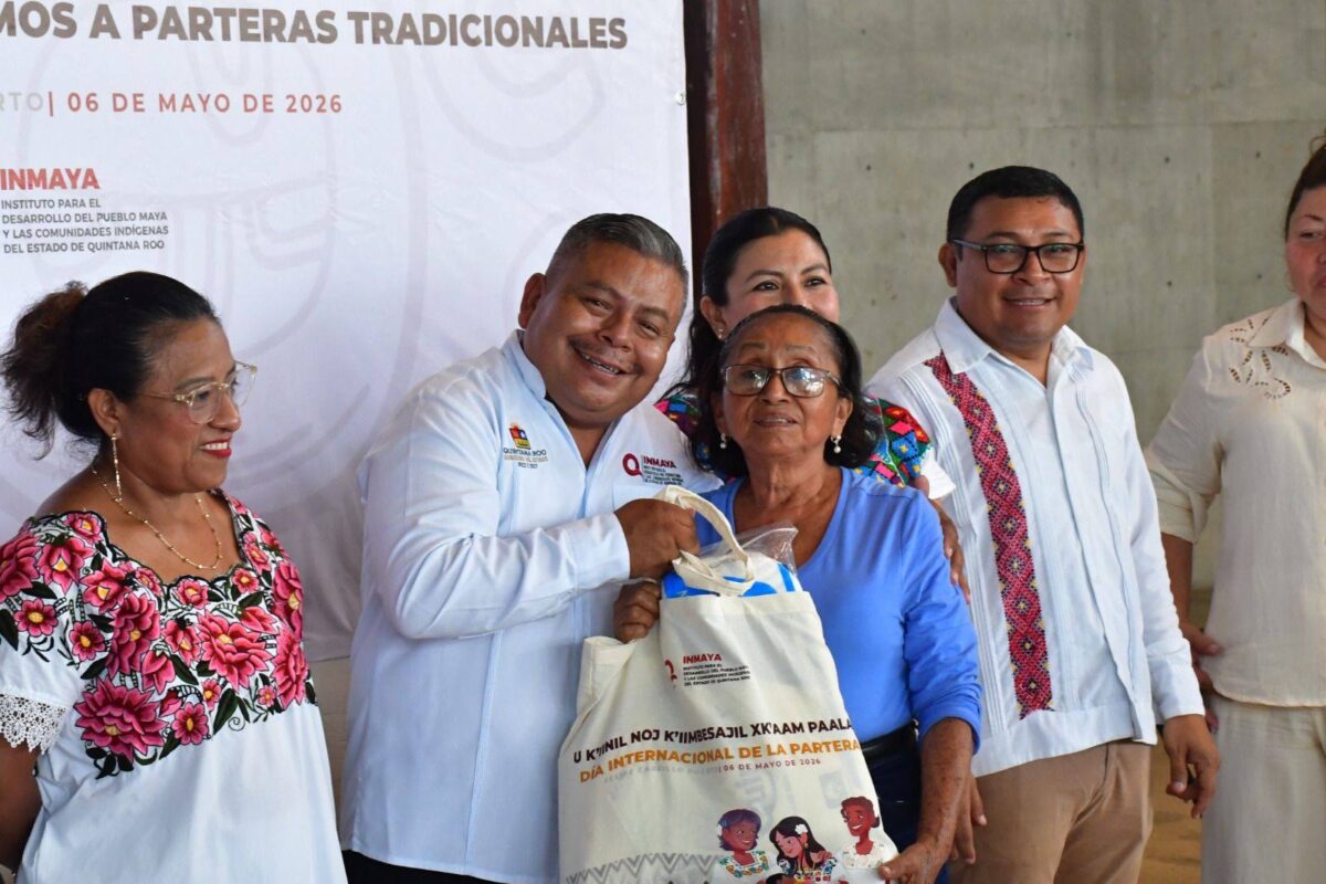 Entrega de apoyos a parteras fortalece tradiciones Entrega de apoyos a parteras fortalece tradiciones
