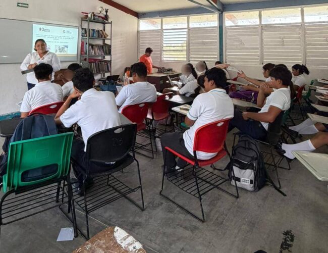 INMAYA imparte charla sobre violencia en el noviazgo a jóvenes estudiantes de Noh Bec Quintana Roo