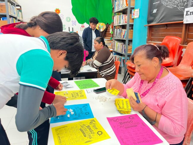 Estudiantes participan en espacios de diálogo sobre salud, seguridad digital y nuevas masculinidades organizados por SIPINNA en el Colegio de Bachilleres de Río Hondo.
