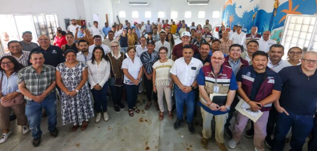 Turismo sustentable en Mahahual avanza con mesas de trabajo entre SEMA y SEMARNAT para impulsar un desarrollo ordenado y proteger el medio ambiente.