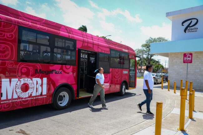 MOBI avanza con nuevos paraderos oficiales en Cancún y Chetumal. IMOVEQROO fortalece la movilidad segura, moderna y eficiente.