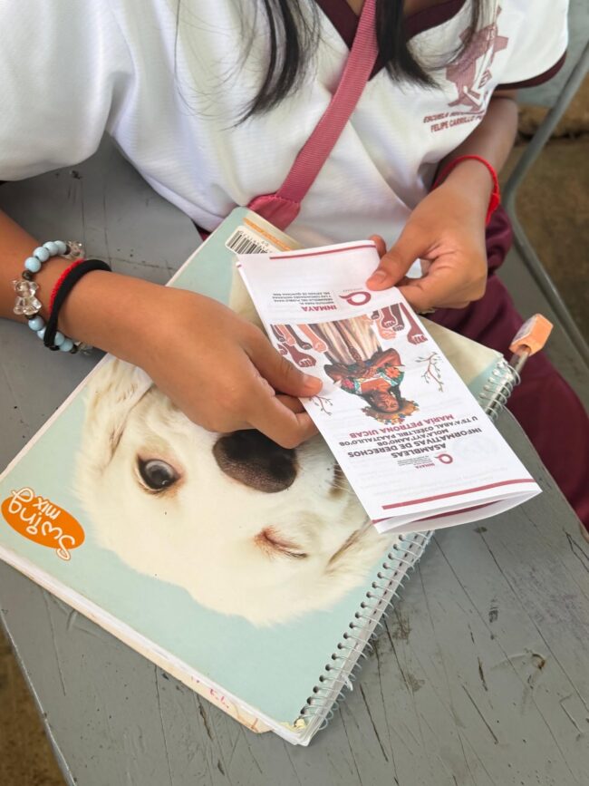 Derechos de los pueblos indígenas fortalecen la identidad de 300 estudiantes de la Escuela Secundaria Técnica No. 8 en Tihosuco, con apoyo de INMAYA.