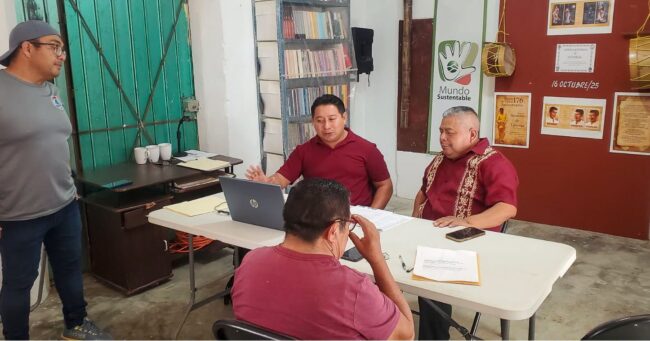 Enrique Chuc encabeza reunión para organizar el 15 Encuentro Lingüístico y Cultural Maya del INMAYA.