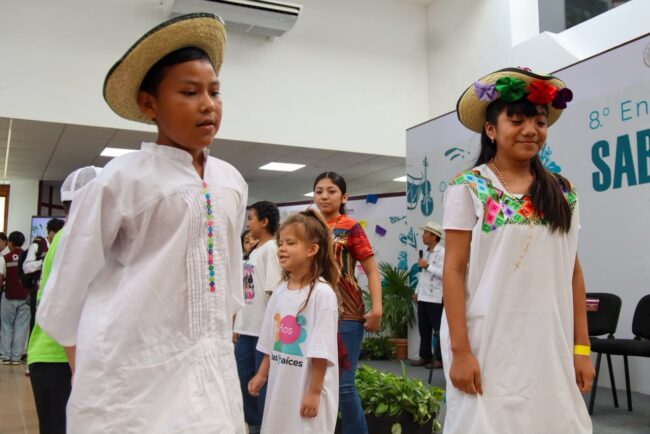 8º Encuentro Nacional de Saberes Locales presidido por Mara Lezama y con presencia del INMAYA, reúne en Quintana Roo a jóvenes de 20 estados para preservar el patrimonio cultural.