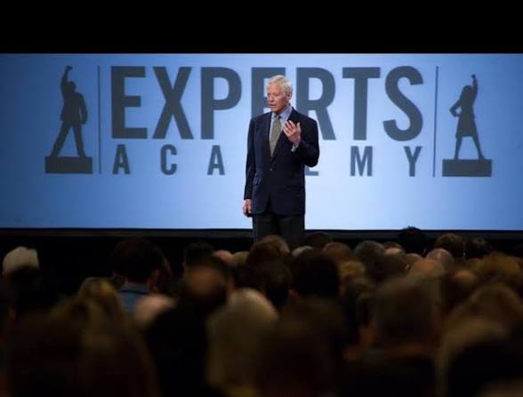 Conoce a Brian Tracy, referente en liderazgo y productividad, disciplina y autor de Eat That Frog!, y transforma tu desarrollo personal.