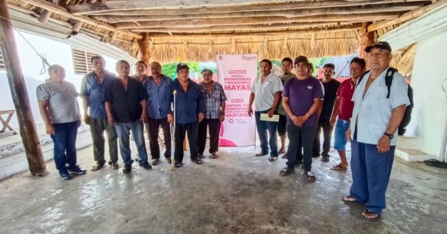 INMAYA entrega apoyo económico a dignatarias y dignatarios mayas para fortalecer la cultura, identidad y tradiciones de Quintana Roo.