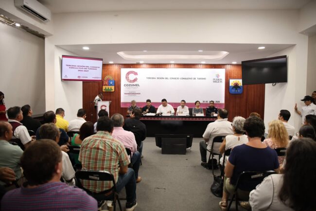 SEDETUR y FICQROO presentan avances del proyecto integral del Malecón de Cozumel durante la Tercera Sesión del Consejo Consultivo de Turismo.