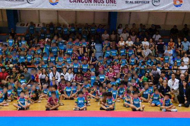 Mara Lezama clausura el curso Baaxlo’ob Paalalo’ob que reunió a 717 niñas y niños en Cancún y Chetumal con deporte, valores y formación.